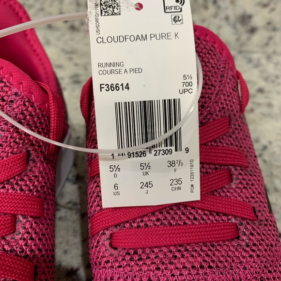 Adidas kids 6 Size - Picture 2 of 3